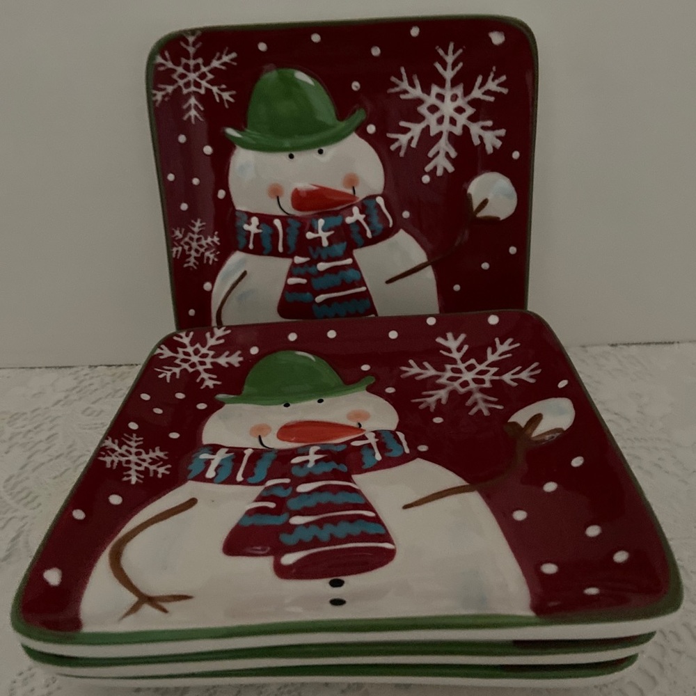 Pier 1 Imports Set Of 4 Jolly Holiday Snowman Appetizer Plates. Brand New
